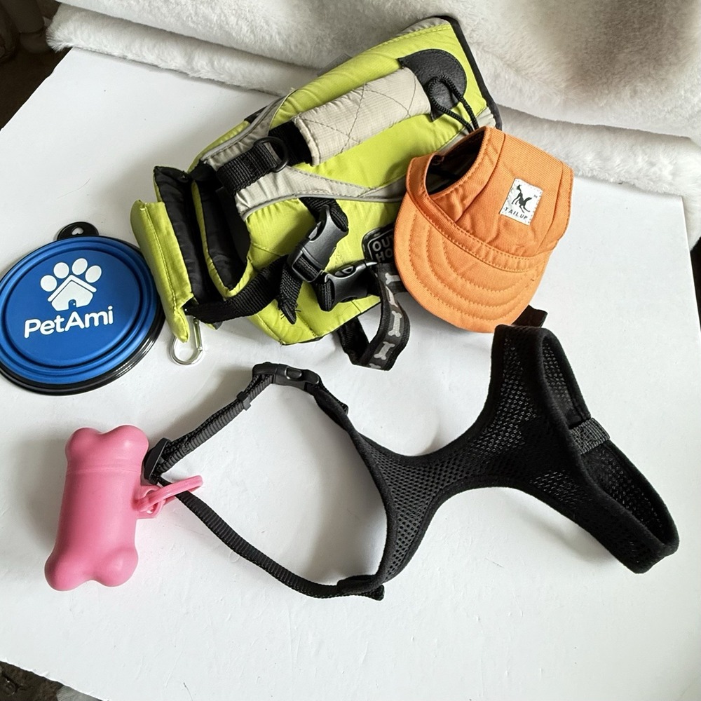 Dog Pet Harness Adjustable Vest XS With Hat, Water bowl And A Lt Wt Harness BLK